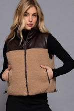 Load image into Gallery viewer, Reversible Faux Leather-Sherpa Contrast Padding Crop Vest: BLK-black
