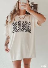Load image into Gallery viewer, Mama Outline Checkered Tee: Espresso