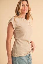 Load image into Gallery viewer, Ivy Tee: Lemon / Contemporary