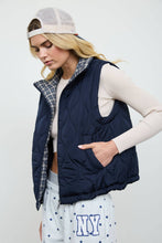 Load image into Gallery viewer, PLAID COLLAR QUILTED ZIP-UP VEST: KHAKI