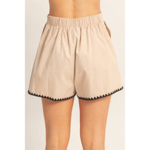 Load image into Gallery viewer, Scallop Trim High-Waisted Shorts: BEIGE