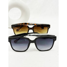 Load image into Gallery viewer, Classic Fashion Shades Sunglasses: MIX COLOR