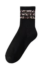 Load image into Gallery viewer, WOMAN ANIMAL LEOPARD HALF CREW THROWBACK SOCKS | Black