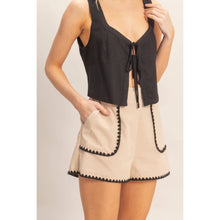 Load image into Gallery viewer, Scallop Trim High-Waisted Shorts: BEIGE