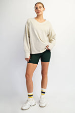 Load image into Gallery viewer, PIGMENT WASHED COTTON V-NECK TOP: Regency Green
