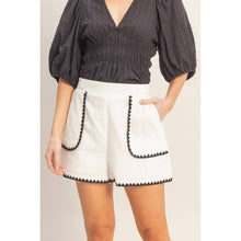 Load image into Gallery viewer, Scallop Trim High-Waisted Shorts: BEIGE