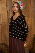 Load image into Gallery viewer, STRIPE V NECK DROP SHOULDER LONG SLEEVE KNIT TOP: CREAM