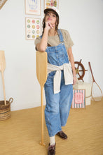 Load image into Gallery viewer, ROUND NECK SHORT SLEEVE EXPOSED SEAM KNIT TOP: MOCHA
