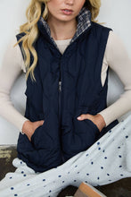 Load image into Gallery viewer, PLAID COLLAR QUILTED ZIP-UP VEST: KHAKI