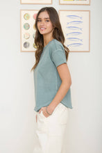 Load image into Gallery viewer, ROUND NECK SHORT SLEEVE EXPOSED SEAM KNIT TOP: MOCHA