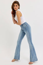Load image into Gallery viewer, Cello Jeans High Rise Seam Details Flare