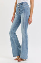Load image into Gallery viewer, Cello Jeans High Rise Seam Details Flare