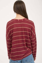 Load image into Gallery viewer, STRIPE V NECK DROP SHOULDER LONG SLEEVE KNIT TOP: CREAM