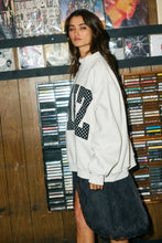 Load image into Gallery viewer, IT2594E-MIZ | Polka-Dot Applique Mock-Neck Sweatshirt
: Ash grey / S/M-L/XL (3-3)
