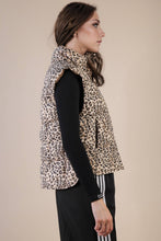 Load image into Gallery viewer, Solid & Leopard Puffer Padded Warm Vest: LEOPARD