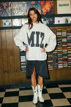 Load image into Gallery viewer, IT2594E-MIZ | Polka-Dot Applique Mock-Neck Sweatshirt
: Ash grey / S/M-L/XL (3-3)