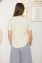 Load image into Gallery viewer, ROUND NECK SHORT SLEEVE EXPOSED SEAM KNIT TOP: MOCHA