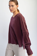 Load image into Gallery viewer, PIGMENT WASHED COTTON V-NECK TOP: Regency Green