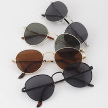 Load image into Gallery viewer, Minimal Tinted Round Sunglasses: Mix Color