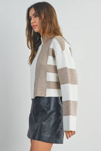 Load image into Gallery viewer, Color Block Mock Turtleneck Sweater: NAVY / IVORY