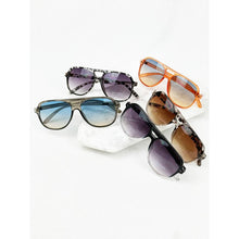 Load image into Gallery viewer, Retro Fashion Shades Sunglasses: MIX COLOR / ONE(12)