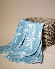 Load image into Gallery viewer, Hannah Bow Throw Light Blue 50x60