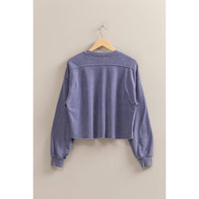 Load image into Gallery viewer, Blue Cropped Sweatshirt With Raw Hem