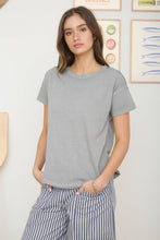 Load image into Gallery viewer, ROUND NECK SHORT SLEEVE EXPOSED SEAM KNIT TOP: MOCHA