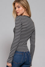 Load image into Gallery viewer, Long Sleeve Crew Neck Yarn Dyed Stripe Knit Top: WHT-WHITE/BLACK / M