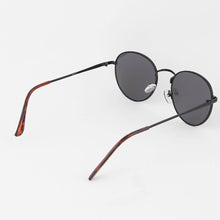 Load image into Gallery viewer, Minimal Tinted Round Sunglasses: Mix Color