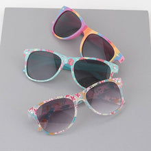 Load image into Gallery viewer, KIDS Floral Frame Sunglasses: Mix Color