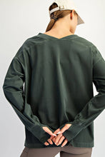Load image into Gallery viewer, PIGMENT WASHED COTTON V-NECK TOP: Regency Green
