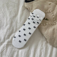 Load image into Gallery viewer, MULTI BOW MID CALF LENGTH SOCKS | Off White
