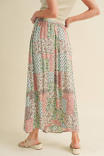 Load image into Gallery viewer, Bradyn Print Skirt: Tan/Orange / Contemporary