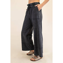 Load image into Gallery viewer, MINERAL WASHED WIDE LEG PANT: Mocha