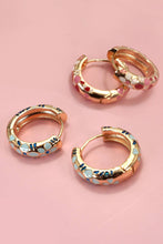 Load image into Gallery viewer, COLORFUL ENAMEL FLOWER HUGGIE HOOP EARRINGS | 40E359: Pink