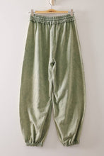 Load image into Gallery viewer, NP71148-Vintage Wash Cargo Jogger Pants: SAGE / S-M-L/2-2-2