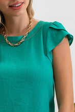 Load image into Gallery viewer, TULIP SLEEVE BACK BUTTON BLOUSE: KELLY GREEN
