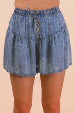 Load image into Gallery viewer, Washed Chambray Button Down Flare Shorts: LT INDIGO
