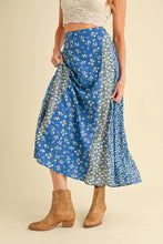 Load image into Gallery viewer, Melanie Skirt: Black Floral
