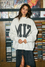 Load image into Gallery viewer, IT2594E-MIZ |  Polka-Dot Applique Mock-Neck Sweatshirt
: Ash grey / S/M-L/XL (3-3)
