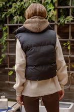 Load image into Gallery viewer, REVERSIBLE ZIP UP CROPPED PUFFER VEST: HUNTER GREEN
