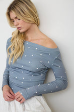 Load image into Gallery viewer, POLKA DOT BOAT NECK RIBBED LONG SLEEVE KNIT TOP: MAROON
