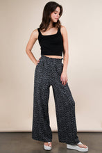 Load image into Gallery viewer, Leopard Print &amp; Solid Wide Leg Pleated Pants: MOCHA LEOPARD
