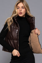 Load image into Gallery viewer, Reversible Faux Leather-Sherpa Contrast Padding Crop Vest: BLK-black
