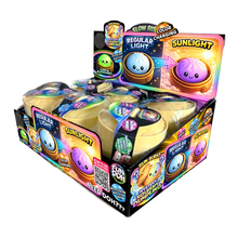 Load image into Gallery viewer, Fun Doh Color-Changing Dumpling Squishy Toy
