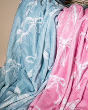 Load image into Gallery viewer, Hannah Bow Throw   Light Blue   50x60
