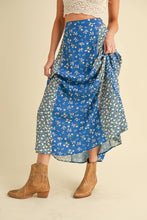 Load image into Gallery viewer, Melanie Skirt: Black Floral
