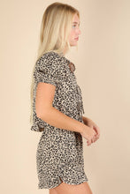 Load image into Gallery viewer, Leopard Printed Woven Top: MOCHA MIX
