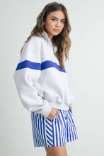 Load image into Gallery viewer, Two-Toned Half Zip Collar Sweatshirt: GREY / GREEN
